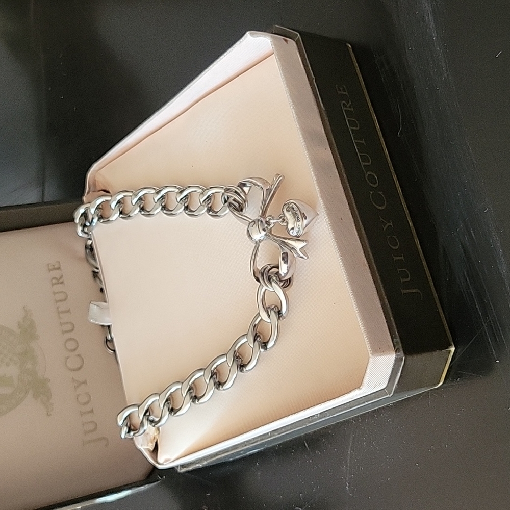 Juicy Couture Vintage Bow Choker necklace toggle